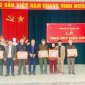 Đảng uỷ xã Thạch Cẩm tổ chức Lễ trao Huy hiệu đảng.